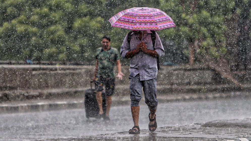 রাজধানীতে হালকা বৃষ্টির আভাস, তাপমাত্রা থাকবে অপরিবর্তিত