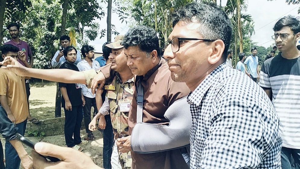 চবি শিক্ষার্থী-স্থানীয়দের ফের দফায় দফায় সংঘর্ষ