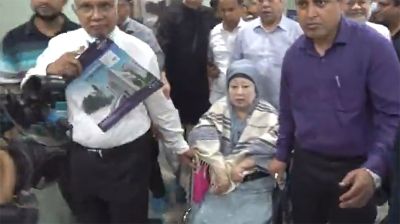 স্বাস্থ্য পরীক্ষার জন্য হাসপাতালে গেলেন খালেদা জিয়া