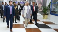 দেশে ফিরেছেন প্রধান উপদেষ্টা