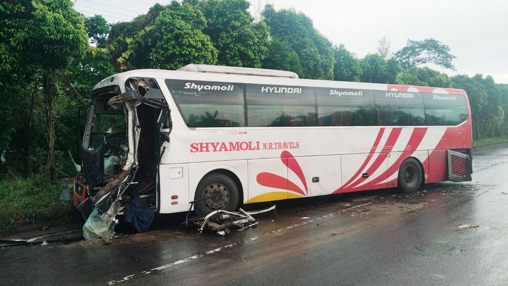 ফেনীতে সড়ক দুর্ঘটনায় নিহত ২