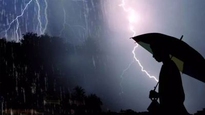 ৭ জেলায় ৬০ কিমি বেগে বজ্রসহ বৃষ্টির আভাস