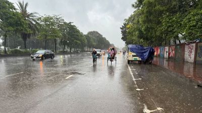 ঢাকায় আকাশ আংশিক মেঘলা, বজ্রসহ বৃষ্টির আভাস