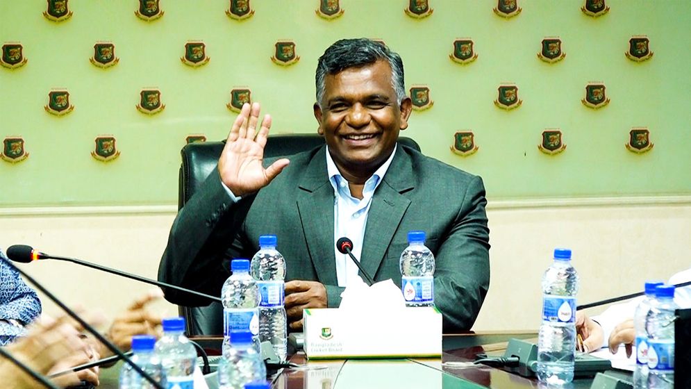 বিনা প্রতিদ্বন্দ্বিতায় বিসিবি সভাপতি বুলবুল, সহসভাপতি ফারুক-সাখাওয়াত