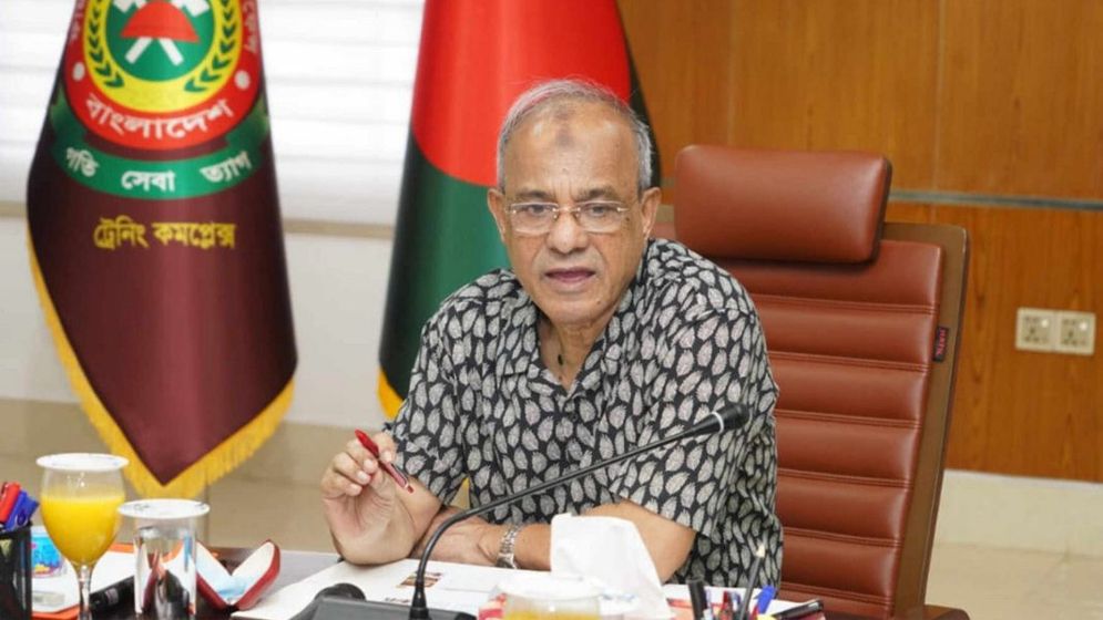 ফ্যাসিস্ট চক্র ও প্রতিবেশি দেশের ইন্ধনে বিশৃঙ্খলার চেষ্টা হচ্ছে: স্বরাষ্ট্র উপদেষ্টা
