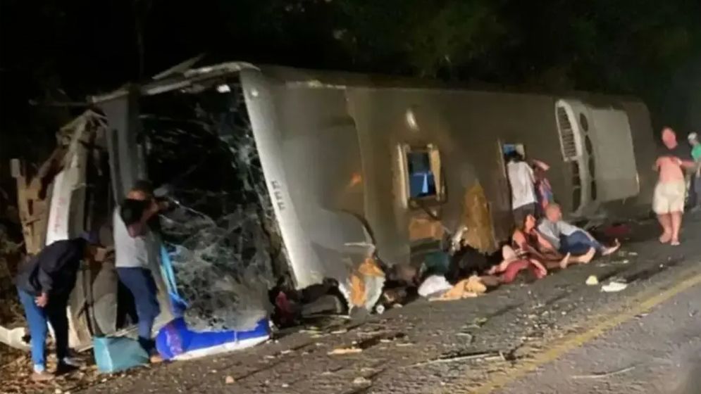 ব্রাজিলে ভয়াবহ বাস দুর্ঘটনায় ১৭ জনের মৃত্যু