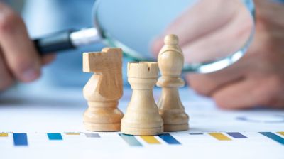 উপদেষ্টাদের কারা ষড়যন্ত্রে লিপ্ত?