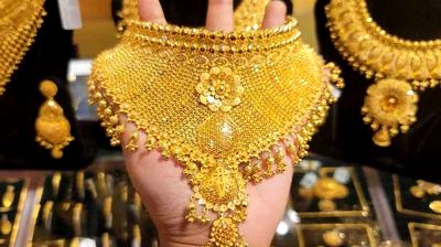দেশের ইতিহাসে সর্বোচ্চ দামে বিক্রি হচ্ছে স্বর্ণ