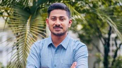 ডিজিটাল মিডিয়া এক্সিলেন্স অ্যাওয়ার্ড পেলেন পাবনার পলাশ হোসেন 