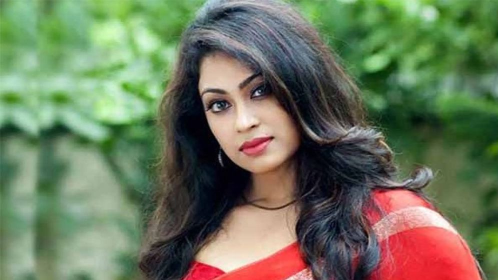 নিরাপত্তা নিয়ে শঙ্কিত চিত্রনায়িকা পপি