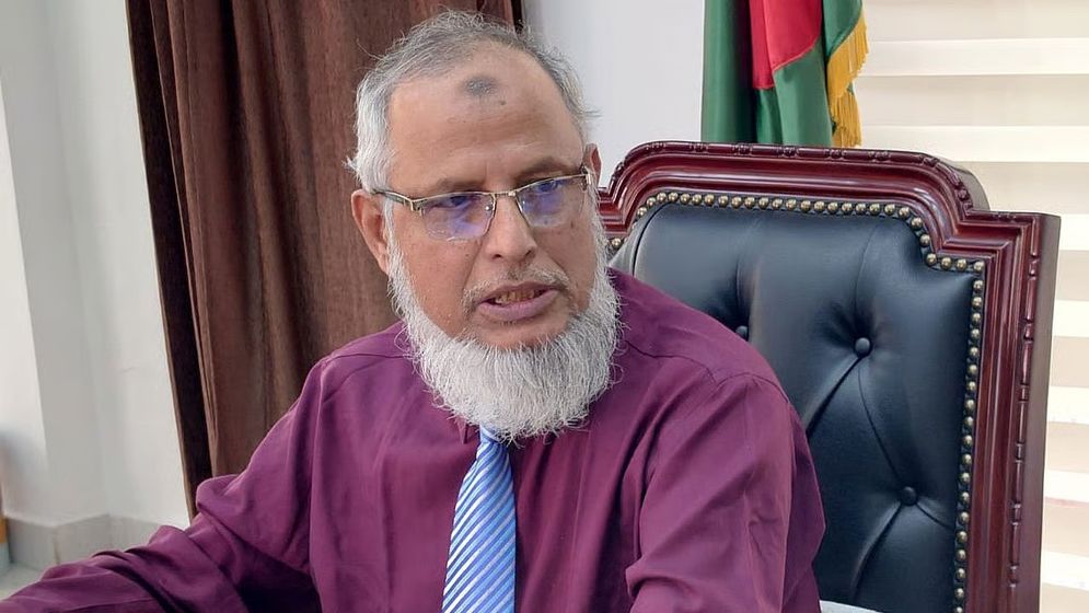 পদে থেকে কোনো উপদেষ্টা নির্বাচনে অংশ নিতে পারবেন না