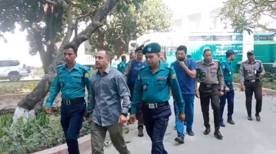 ২ সেনা কর্মকর্তা ট্রাইব্যুনালে হাজির