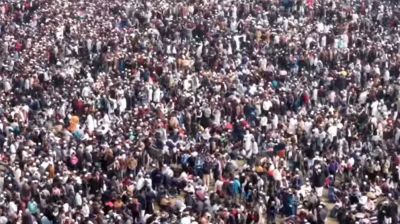 খালেদা জিয়ার জানাজায় অংশ নিতে মানুষের ঢল