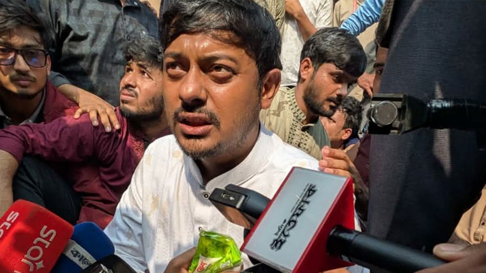 নাসীরুদ্দীন পাটওয়ারীর ওপর হামলার অভিযোগ