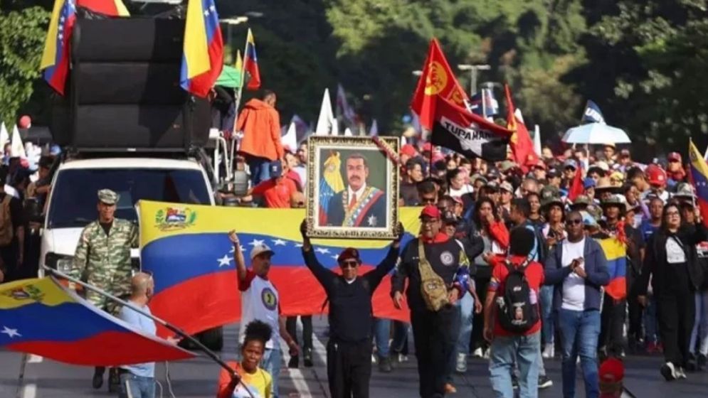 মাদুরোর মুক্তির দাবিতে ভেনেজুয়েলায় বিক্ষোভ