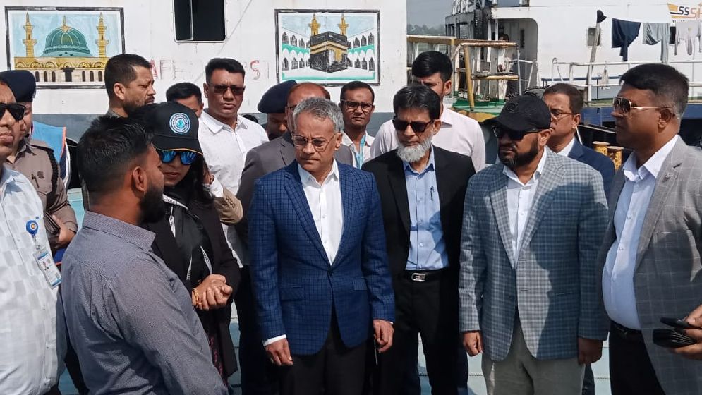  পণ্য খালাসে দেরি, কঠোর ব্যবস্থা গ্রহণের নির্দেশ নৌমন্ত্রীর