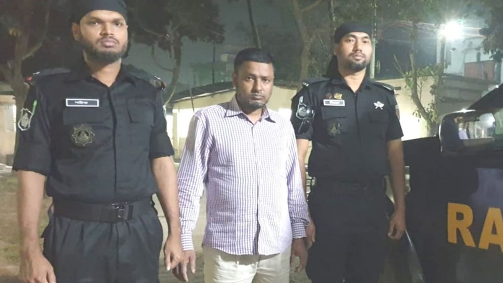 ভুয়া নিয়োগপত্র দিয়ে সেনাবাহিনীতে চাকরির প্রলোভনে প্রতারক গ্রেপ্তার