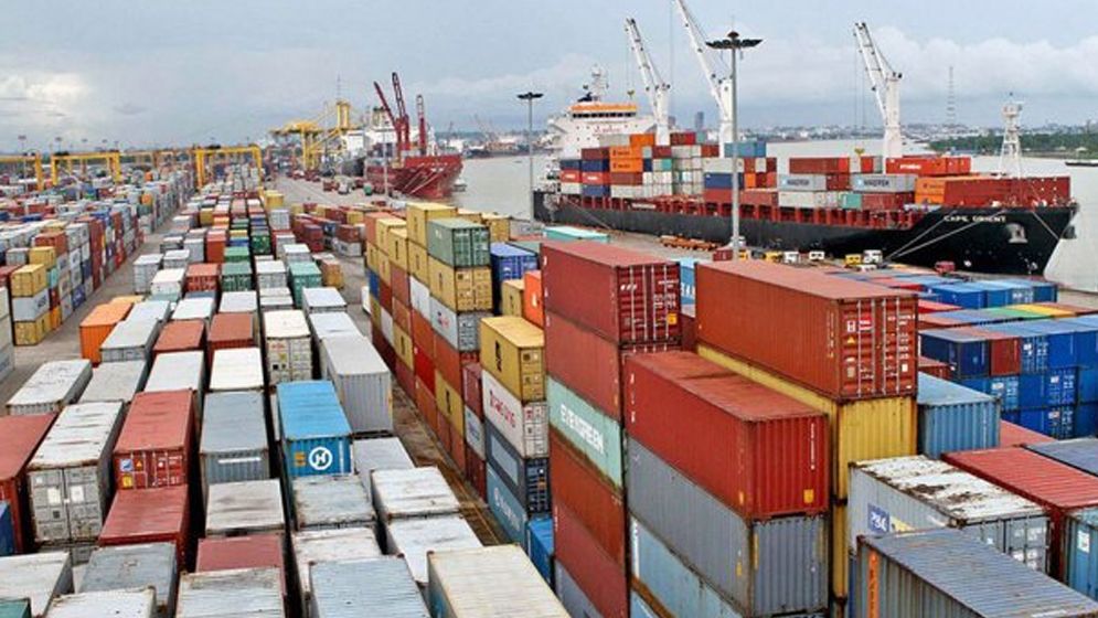 অচল চট্টগ্রাম বন্দর: গভীর সংকটে ব্যবসা-বাণিজ্য