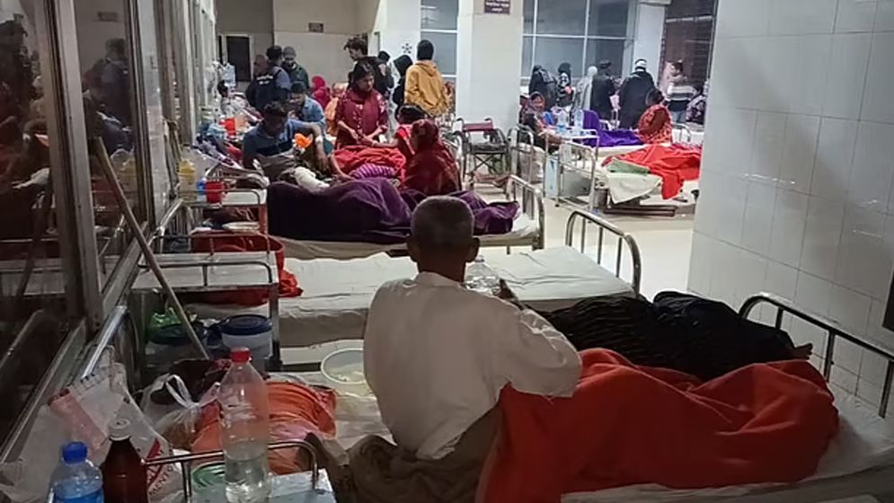 মাদারীপুরে দুই পক্ষের সংঘর্ষে হাতবোমা বিস্ফোরণ আহত ৮ 