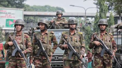 মাঠে নামলো সশস্ত্র বাহিনী