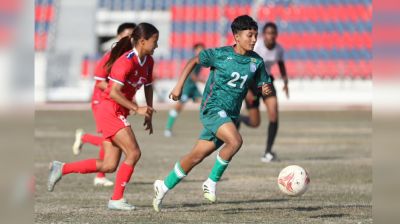 ফাইনালে পিছিয়ে বাংলাদেশ