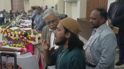 হঠাৎ ক্ষুব্ধ রাকসু জিএস আম্মার