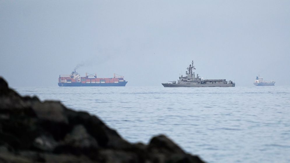 জাপান-অস্ট্রেলিয়া হরমুজ প্রণালিতে যুদ্ধ জাহাজ পাঠাবে না