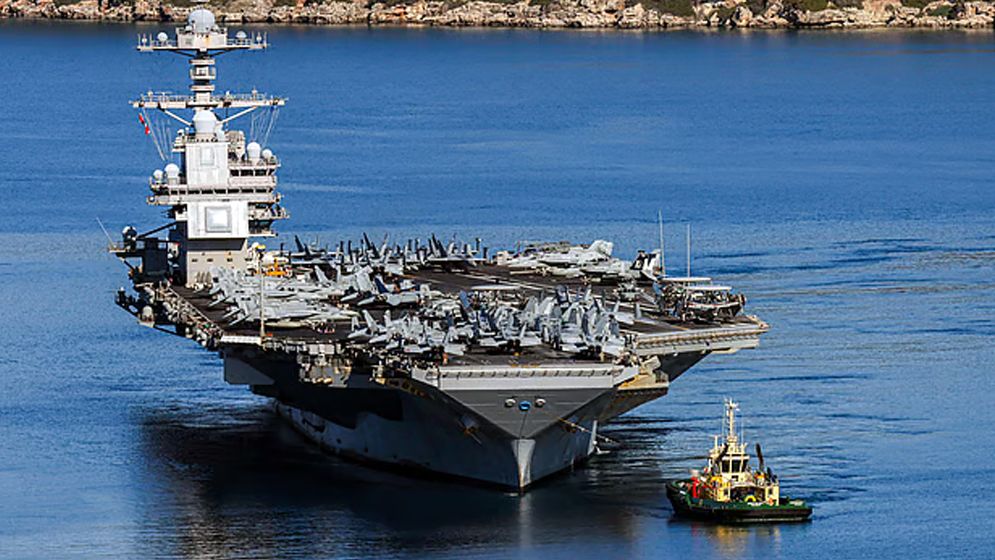 মার্কিন রণতরী ৩০ ঘণ্টা ধরে আগুনে জ্বলছে, অনেক সেনা অসুস্থ  