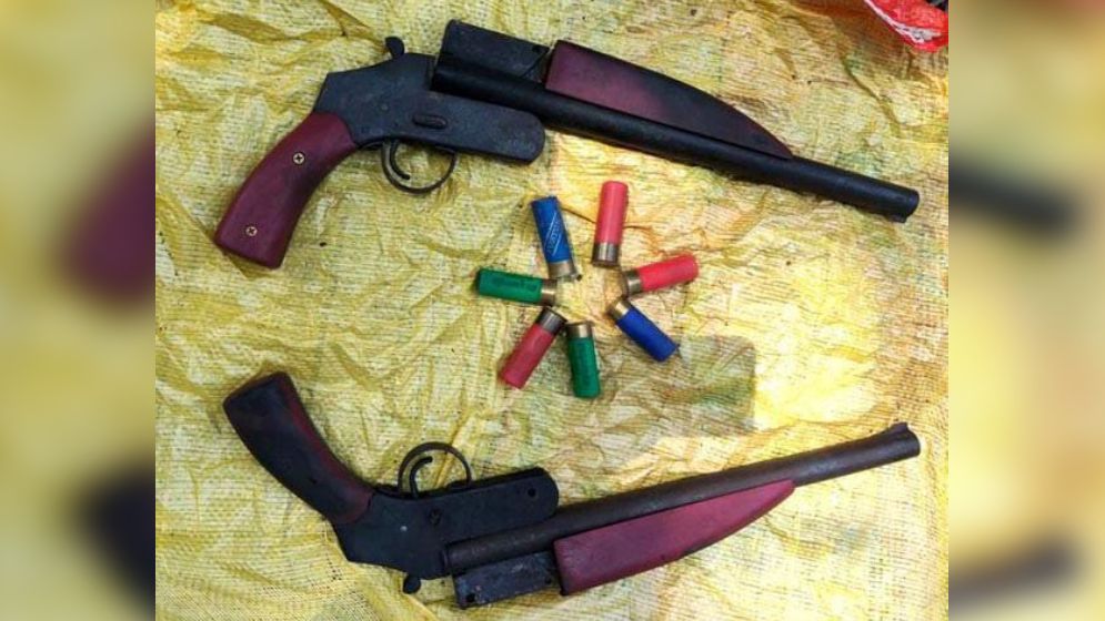 ময়লার স্তূপ থেকে অস্ত্র-গুলি উদ্ধার