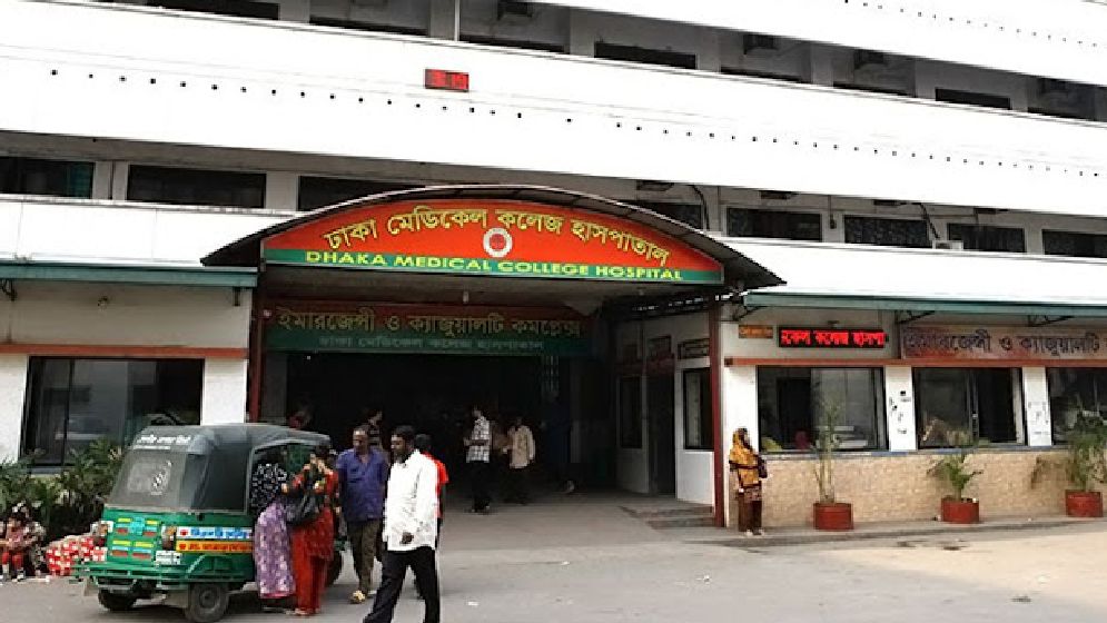 রাজধানীতে ট্রাকের ধাক্কায় স্কুলশিক্ষার্থী নিহত