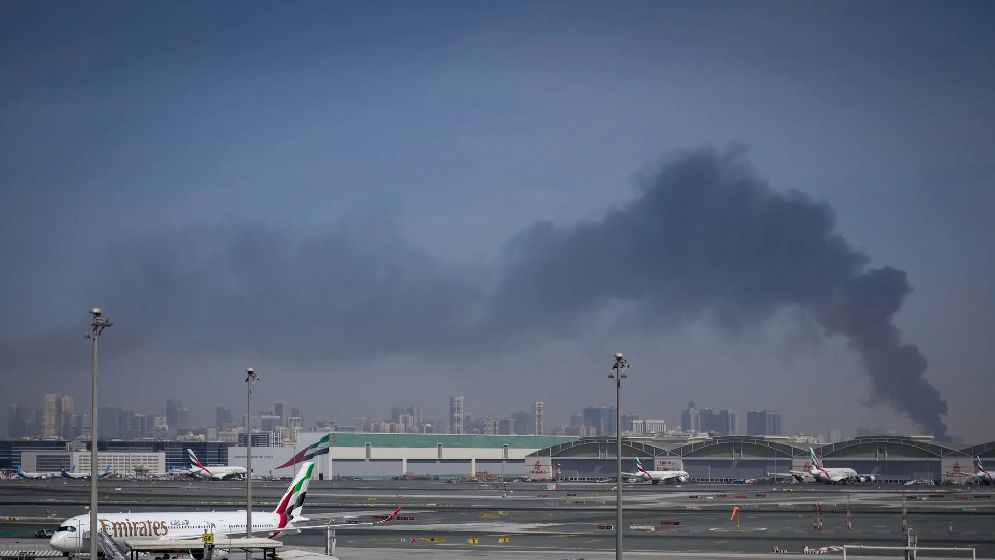 দুবাই বিমানবন্দরে ড্রোন হামলা, বন্ধ ফ্লাইট চলাচল 