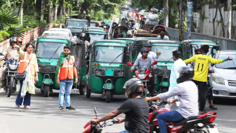 গাড়ি-বাইকে ঈদযাত্রা, সঙ্গে রাখুন এসব কাগজ