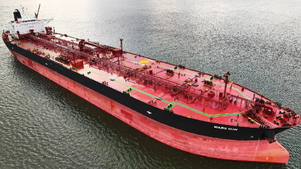 পাকিস্তানের তেলবাহী জাহাজ আটকে দিলো ইরান