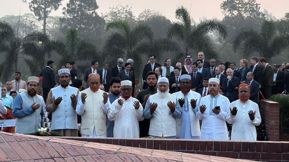 স্বাধীনতা দিবসে স্মৃতিসৌধে জামায়াত আমির  শফিকুর রহমানের শ্রদ্ধা