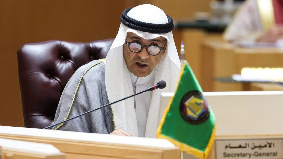 হরমুজ প্রণালি বন্ধ করে সব সীমা অতিক্রম করেছে ইরান