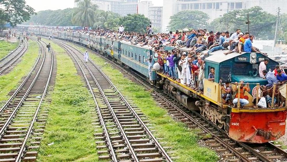 ঈদে ফিরতি ট্রেনের ২য় দিনের টিকিট বিক্রি আজ