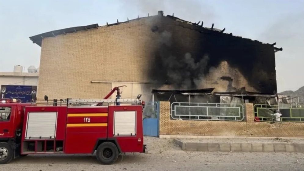 ইরানে স্কুল-স্পোর্টস হলে মার্কিন ক্ষেপণাস্ত্র হামলা, নিহত ২১