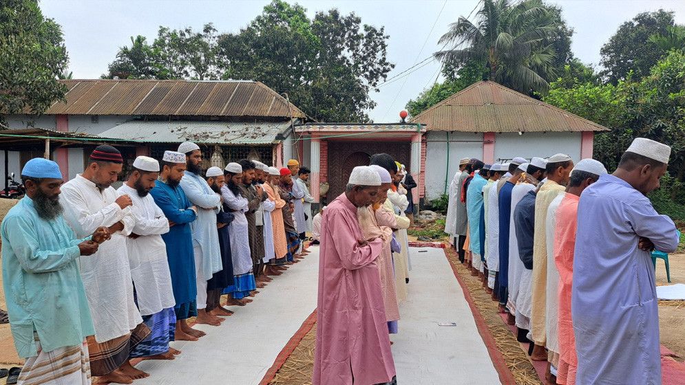 দিনাজপুরের ২০ গ্রামে ঈদ আজ