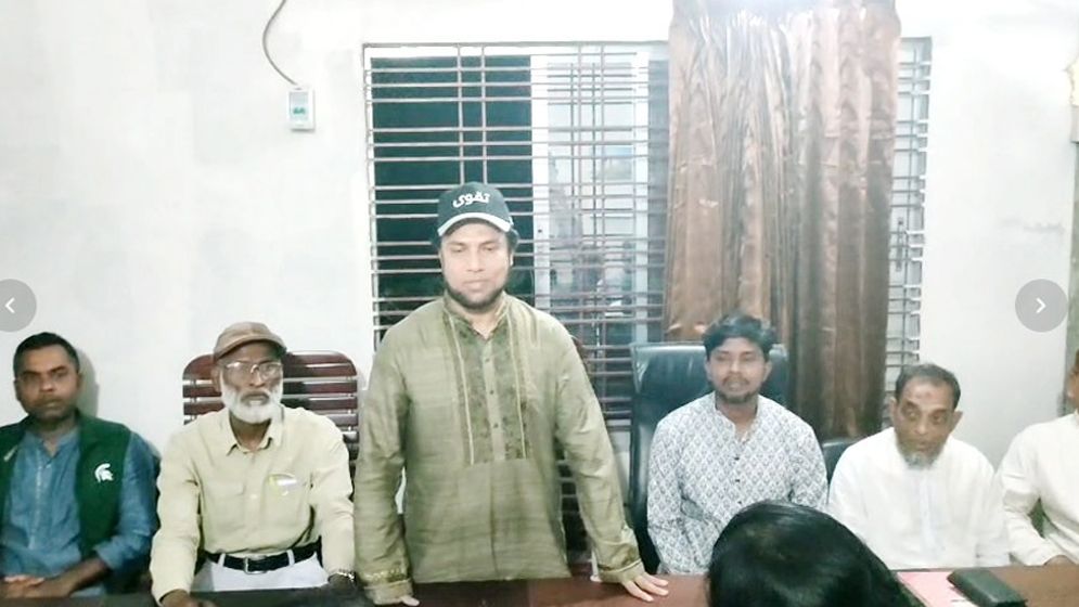 মঞ্জুর আলমের ঝিকরগাছা প্রেসক্লাব পরিদর্শন 