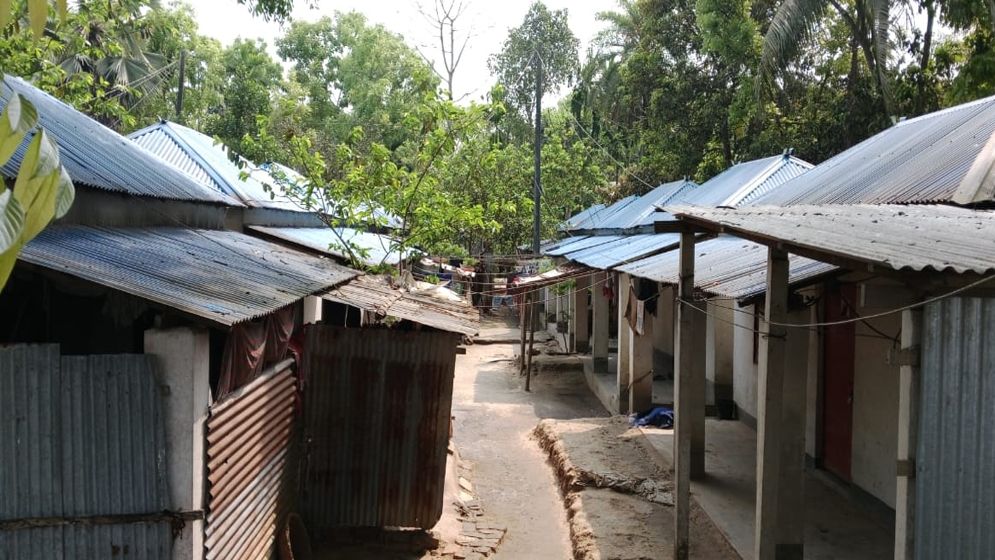 ঈদের আনন্দ নেই সদরপুরে আশ্রায়ন প্রকল্পের বাসিন্দাদের 