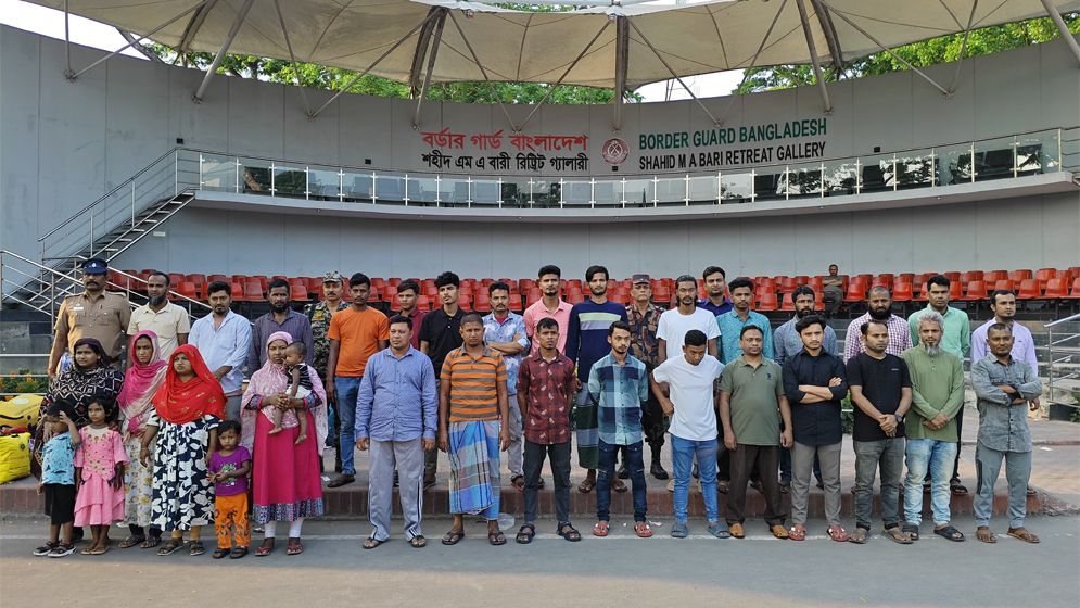 ৩৩ বাংলাদেশিকে ফেরত পাঠাল ভারত