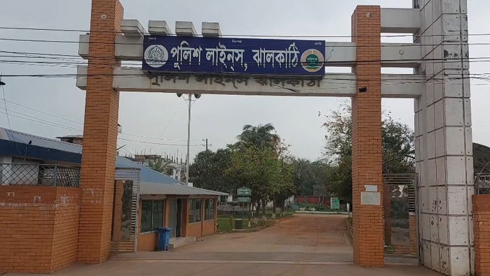 ১১ পুলিশ সদস্যের বিরুদ্ধে দুদকের মামলা