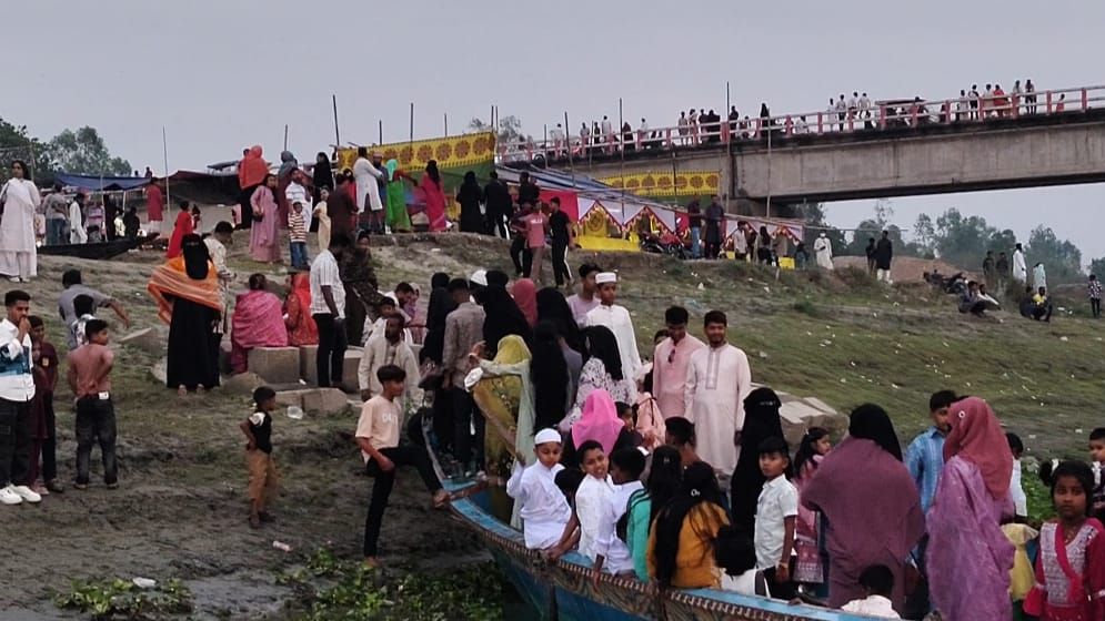 সিংগাইরে ঈদ আনন্দ জনসমুদ্র পরিণত