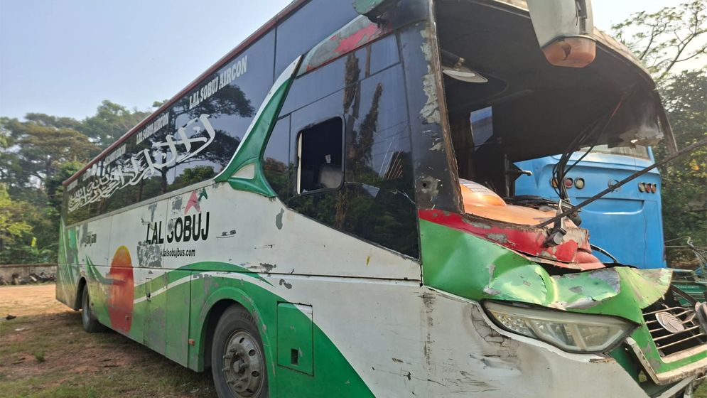 চকরিয়ায় বাস চাপায় দুই মোটরসাইকেল আরোহীর মৃত্যু 