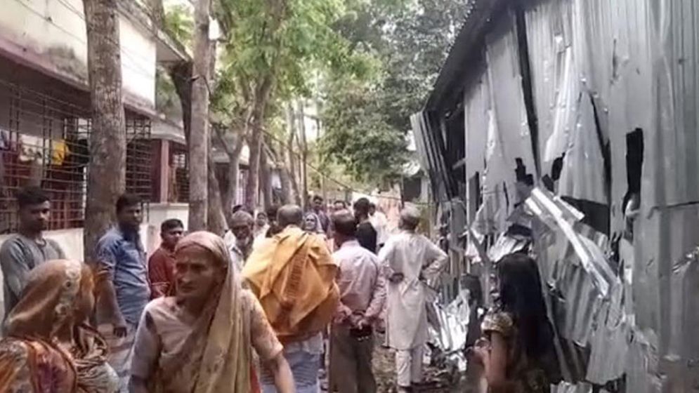 ভাঙ্গায় ঈদের নামাজ শেষে দুই গ্রামবাসীর সংঘর্ষ, আহত ৩০