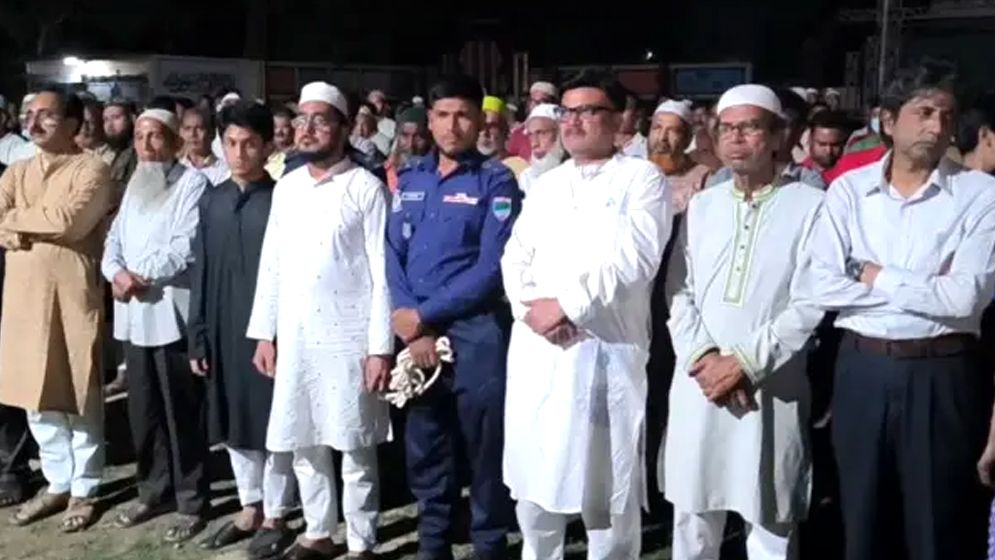 প্যারোলে মুক্তি পেয়ে ভাইয়ের জানাজায় যুবলীগ নেতা 