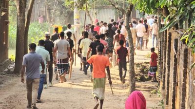 মসজিদ কমিটি নিয়ে সংঘর্ষে আহত ১০