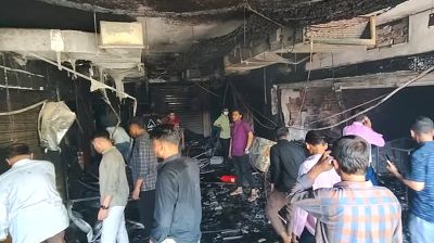 টেরিবাজারের বিপণিকেন্দ্রে আগুন, অগ্নিদগ্ধ দুইজনের মৃত্যু