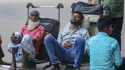 মধ্যপ্রাচ্য সংকট : শাহজালালে ৩ দিনে ৭৪টি ফ্লাইট বাতিল, দুর্ভোগে যাত্রীরা