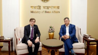 পুলিশ সংস্কারে ফ্রান্সের সহযোগিতা চাইলেন স্বরাষ্ট্রমন্ত্রী